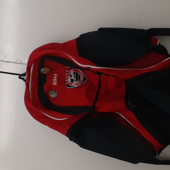 BLACK RED Riley Backpack - Picture 2 of 4